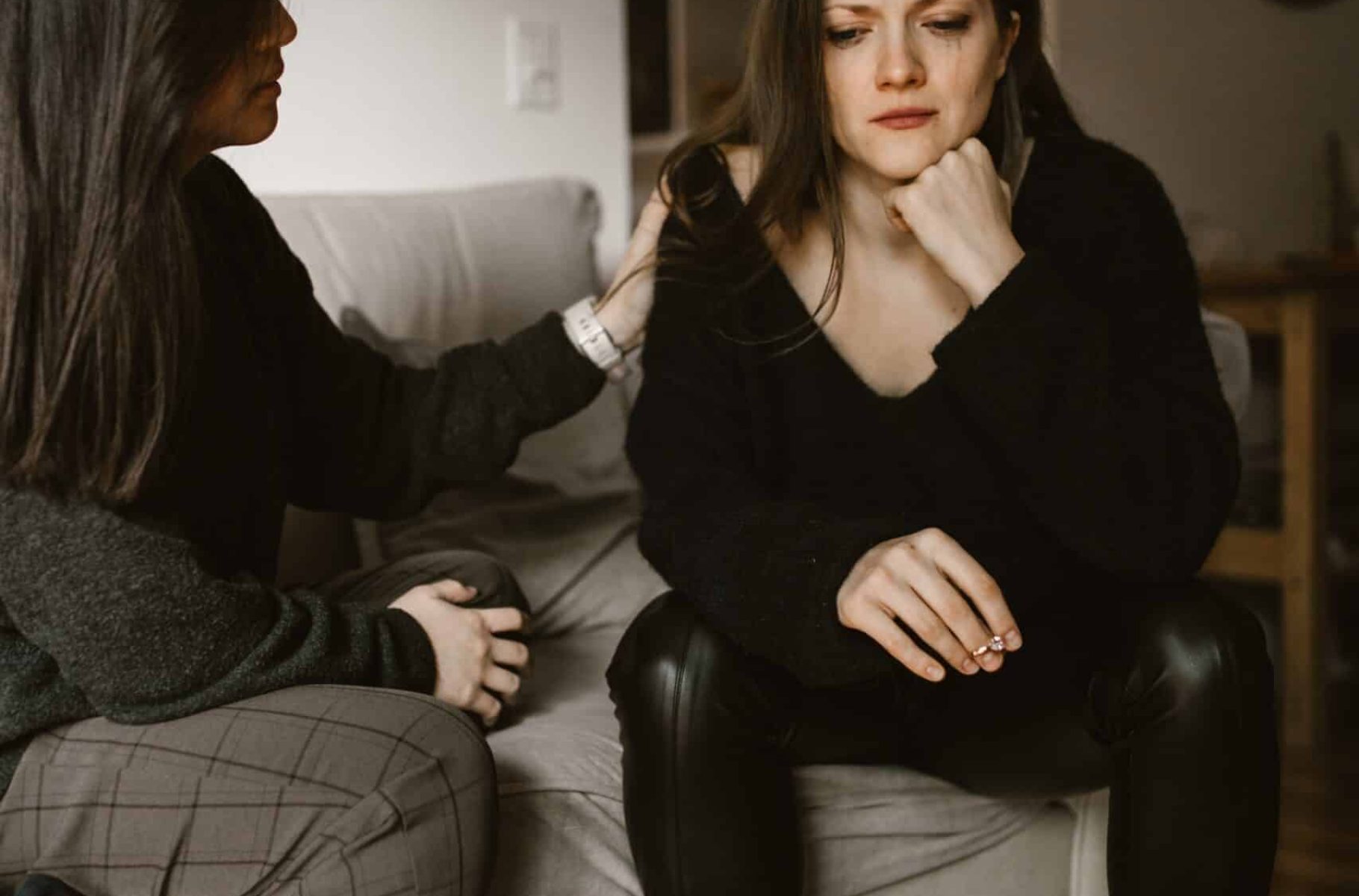 femme-pleure-Le-pouvoir-des-pensees-estime - accompagnement